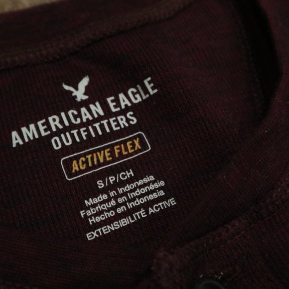American Eagle Long Sleeve Henley Maroon Small - Picture 2 of 3